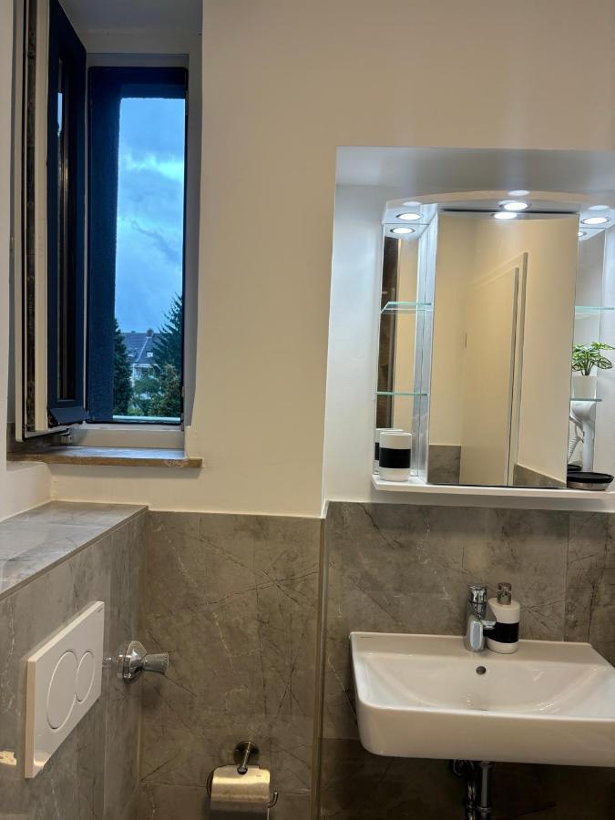 Lenti Duesseldorfer Apartment'S Екстериор снимка