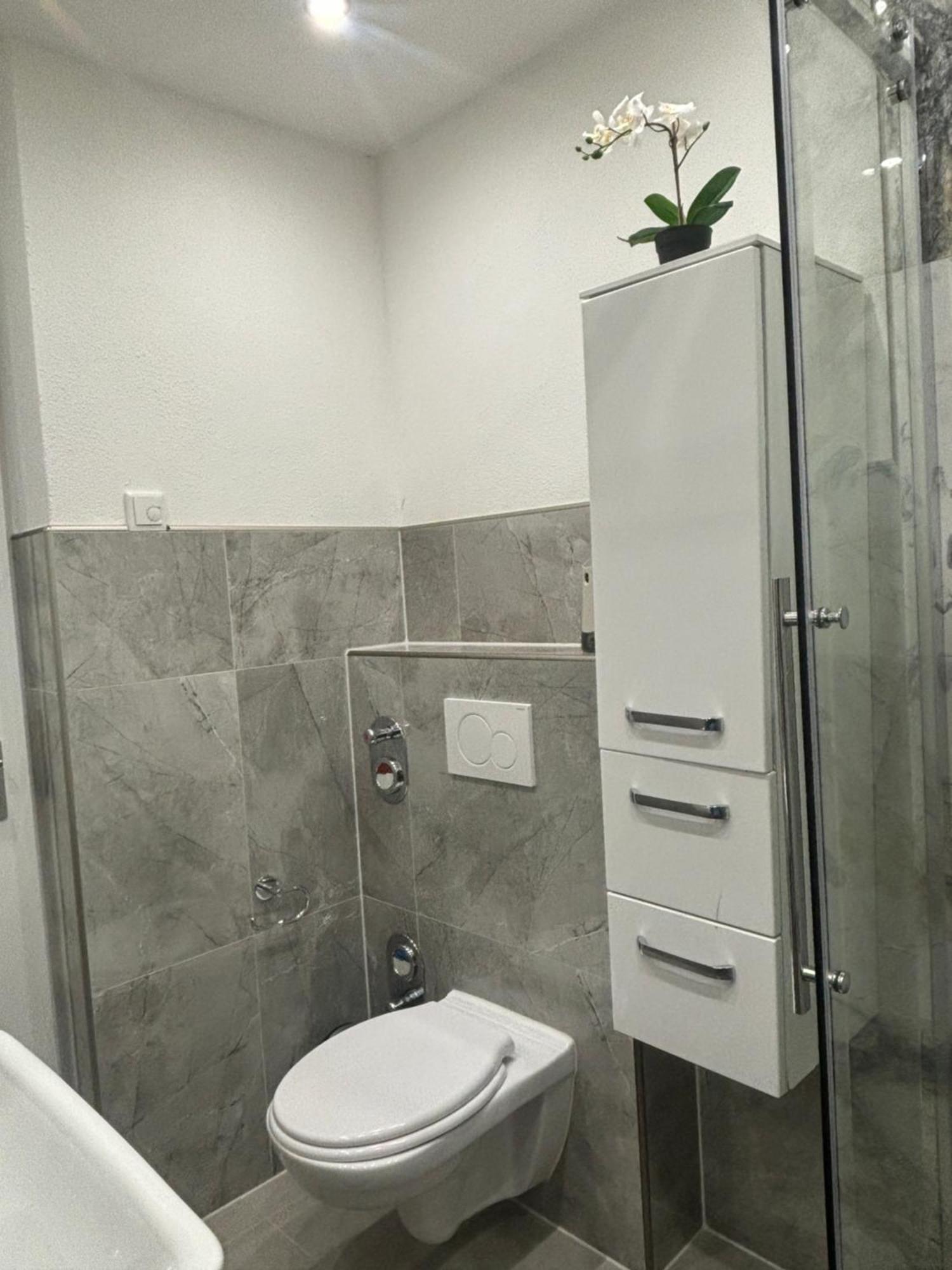 Lenti Duesseldorfer Apartment'S Екстериор снимка