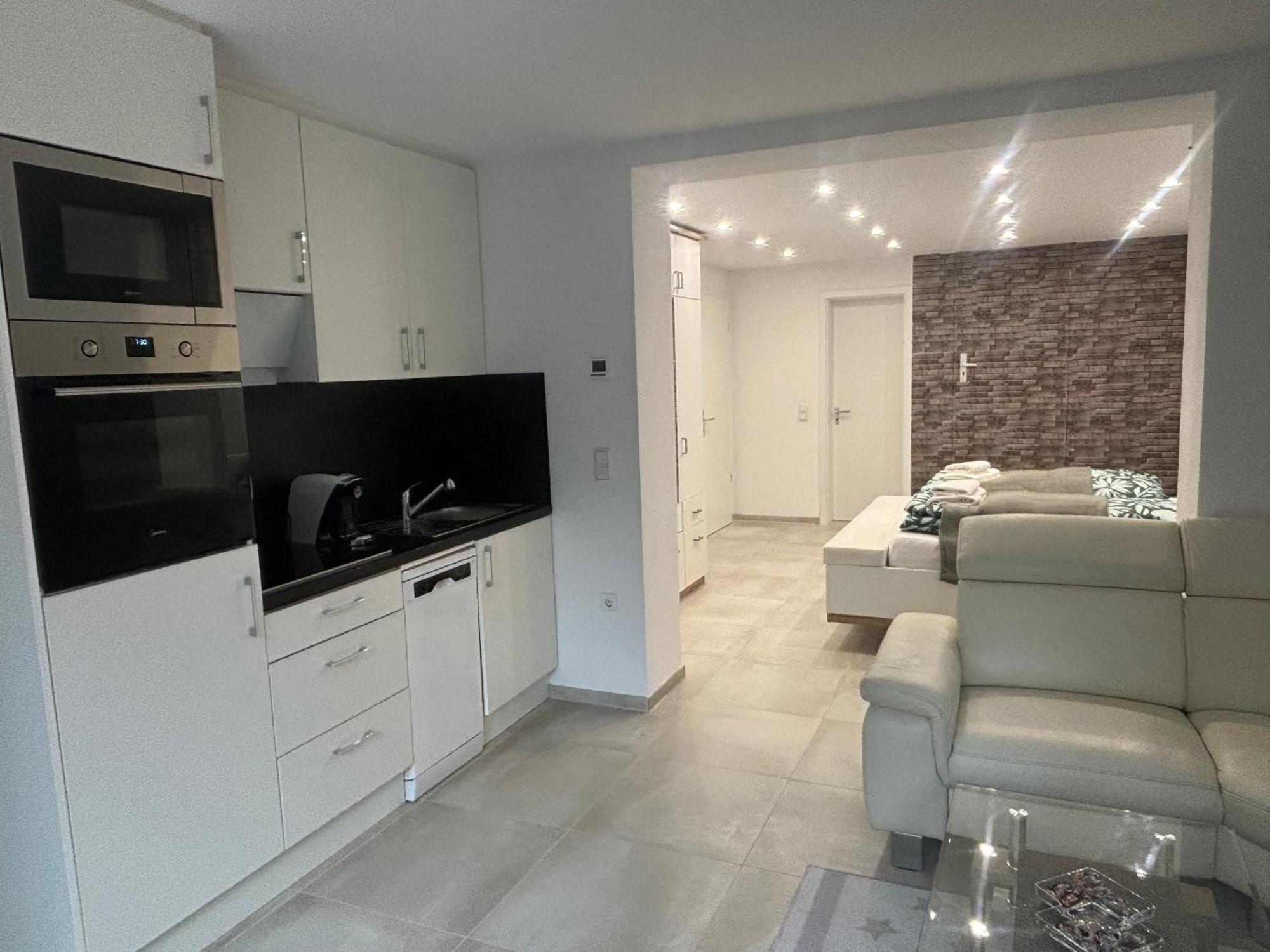 Lenti Duesseldorfer Apartment'S Екстериор снимка